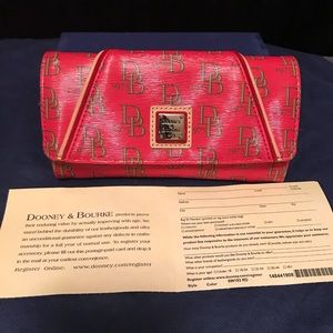 Dooney & Bourke Sutton Harper Wallet